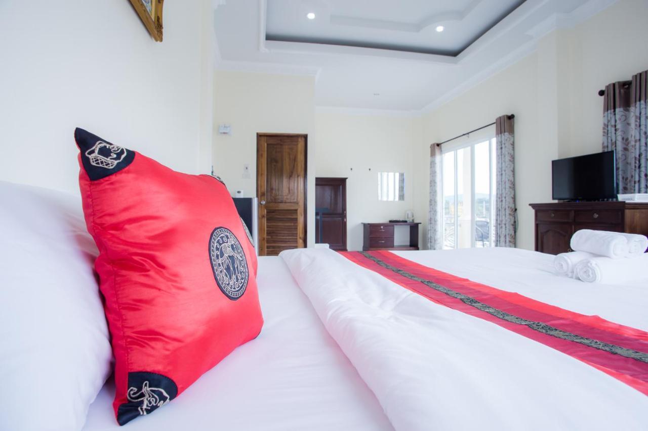 Reun Pon Aek Hotel Chiang Rai Ngoại thất bức ảnh